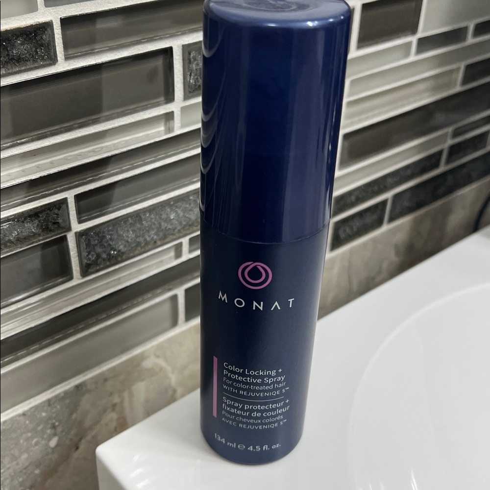 Monat Color Locking + Protective Spray - Black
